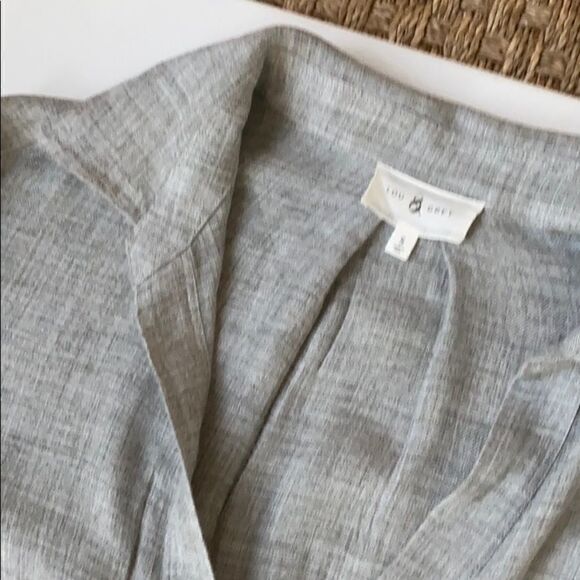 Lightweight Popover Tunic By Lou And Grey - Picture 2 of 3